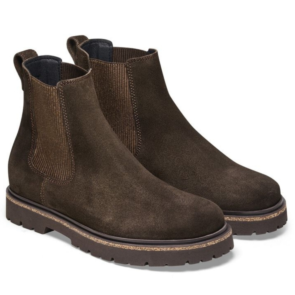 Elegant Brown Chelsea Boots